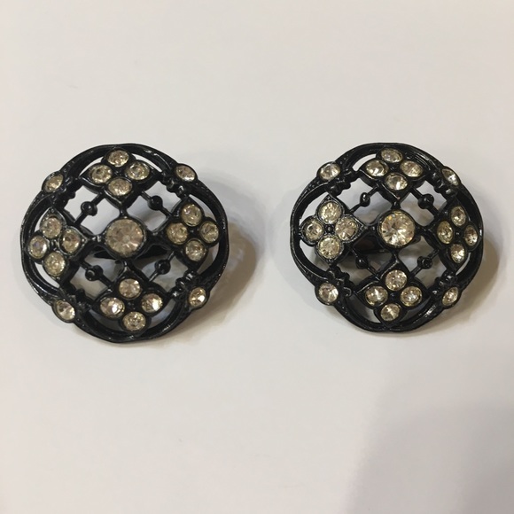 Vintage Other - Painted Black & Rhinestone Vintage Clip On Earring